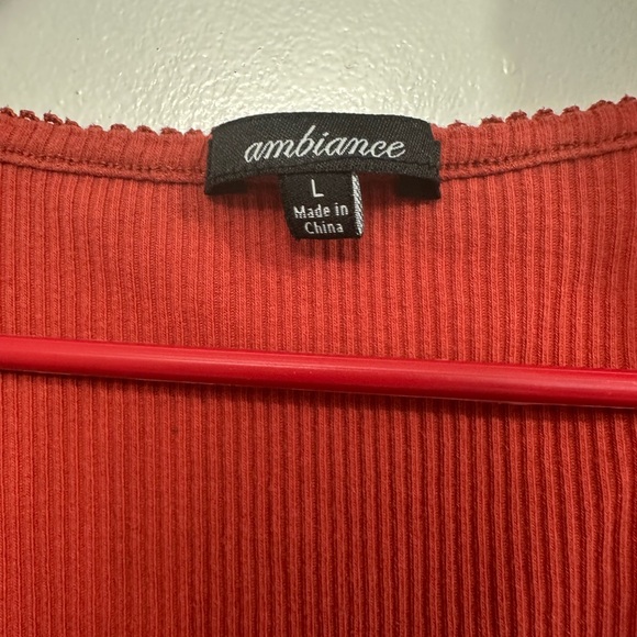 Ambiance Scarlet Ribbed Top - Picture 2 of 3